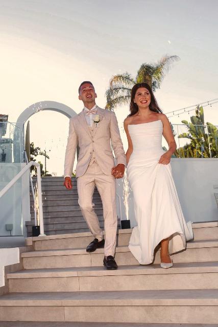 John & Tori, photo 58
