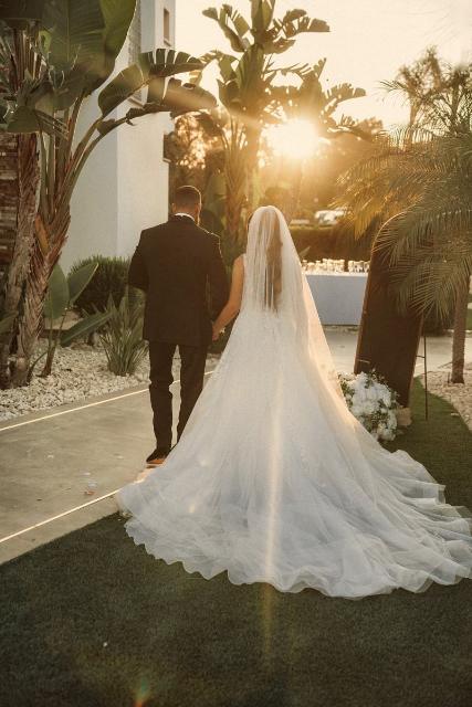 Timur & Leilani, photo 18